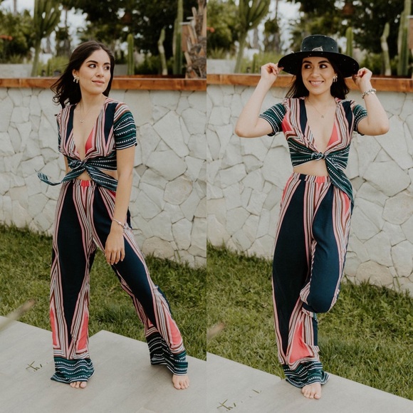 *24 HOUR SALE* Jet Set Geometric Print Crop Top and Pant Set - Picture 3 of 7